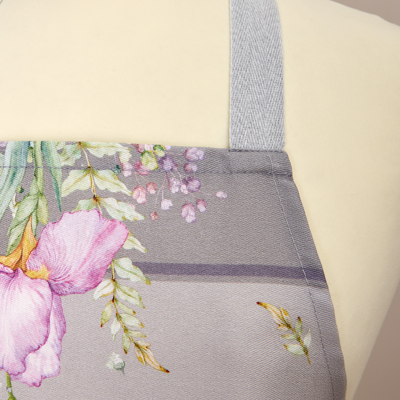 ФАРТУК "ИРИСЫ" 60Х70СМ,100% ХЛОПОК,СЕРЫЙ,ТВИЛ,ПРОПИТКА