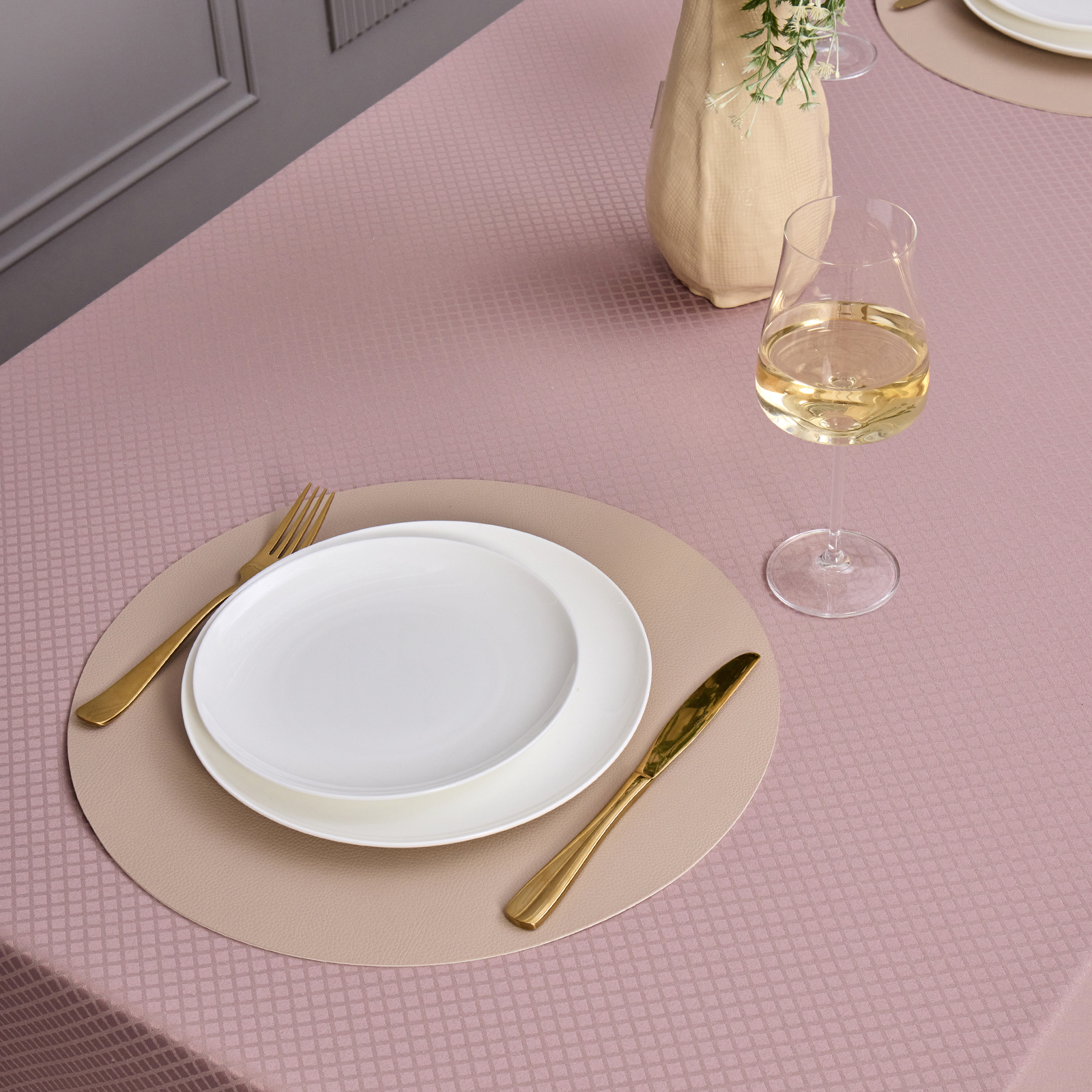 СКАТЕРТЬ 145Х180СМ СЕРЫЙ ТЕПЛЫЙ ЕВРОУГОЛОК 100% ПОЛИЭСТЕР