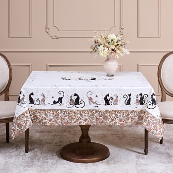 СКАТЕРТЬ " ПАРИЖСКИЕ КОТЫ" 110Х140СМ ,БЕЛЫЙ ,100% ХЛОПОК ,ТВИЛ С ПРОПИТКОЙ